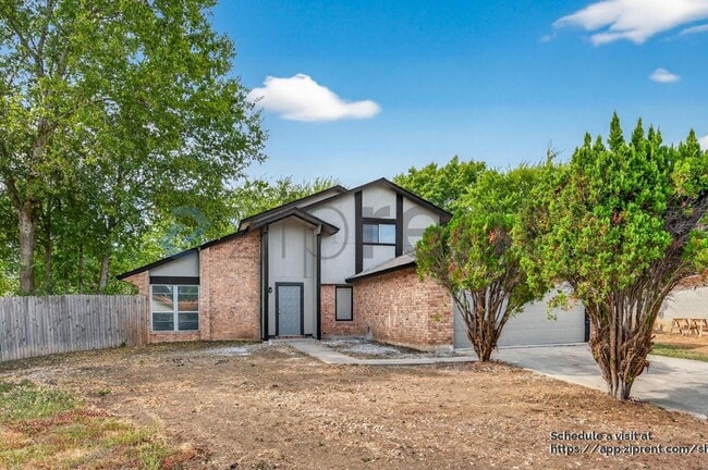 7900 Misty Forest in San Antonio, TX - Building Photo - Building Photo