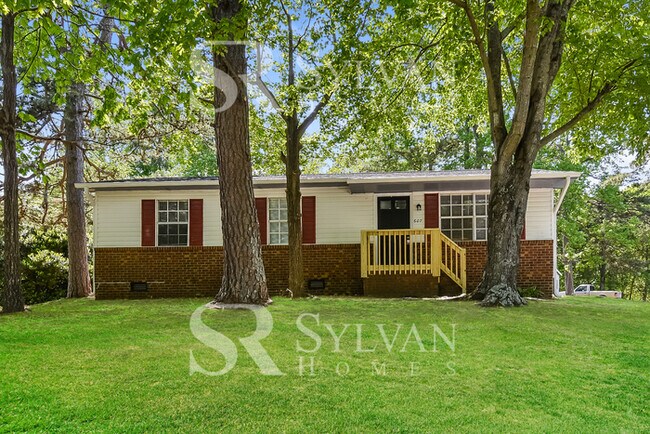 607 Elizabeth Dr in Thomasville, NC - Building Photo - Building Photo