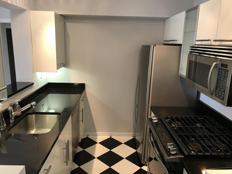 6 Canal Park in Cambridge, MA - Building Photo