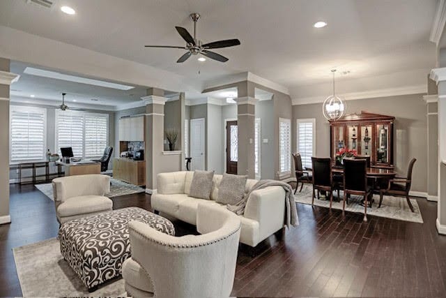 property at 4418 Denmere Ct