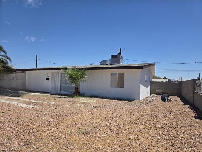 property at 910 Magnolia Ave
