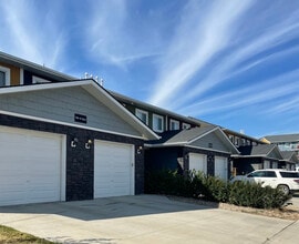 Prairie View Townhomes in Lloydminster, AB - Building Photo - Building Photo