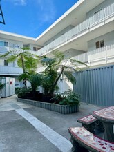 8939 Cadillac Ave in Los Angeles, CA - Building Photo - Building Photo