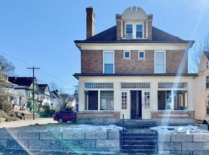 350 Cobun Avenue in Morgantown, WV - Building Photo - Building Photo