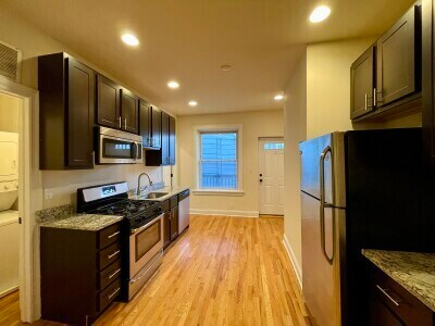 2641 W George St in Chicago, IL - Building Photo - Building Photo