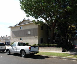 15091-15101 Pacific St in Midway City, CA - Building Photo - Building Photo