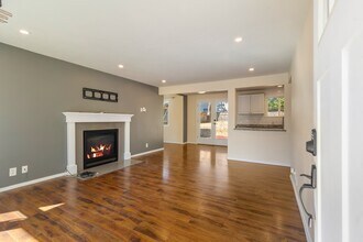 542 NE 120th St in Seattle, WA - Building Photo - Building Photo