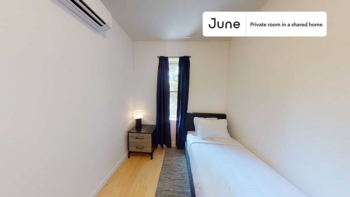 Private bedroom in 4 bed/2 bath Home in New York, NY - Building Photo