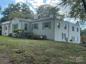 340 Hollis Rd in Charlotte, NC - Building Photo