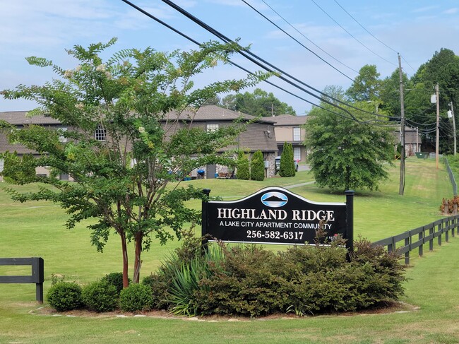 Highland Ridge Apartments in Guntersville, AL - Foto de edificio - Building Photo