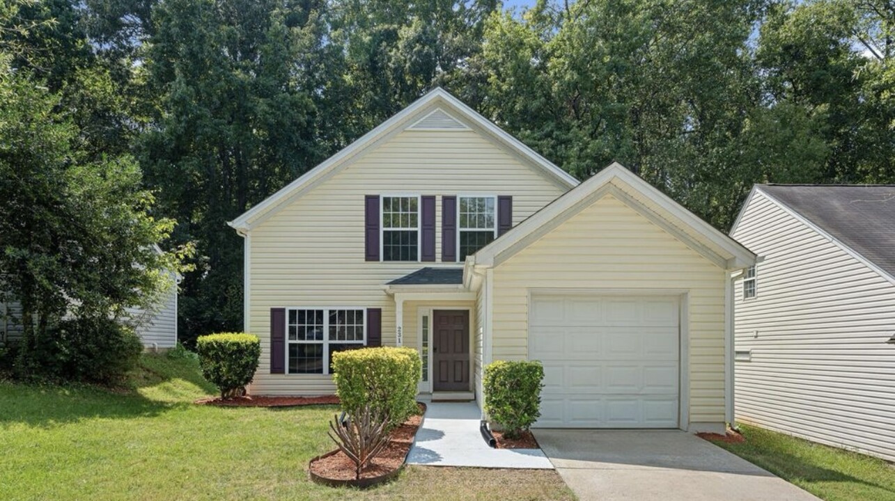 231 Winding Canyon Dr in Charlotte, NC - Building Photo