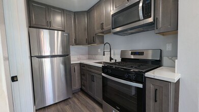 6736 Thomson Ct in San Diego, CA - Building Photo - Building Photo