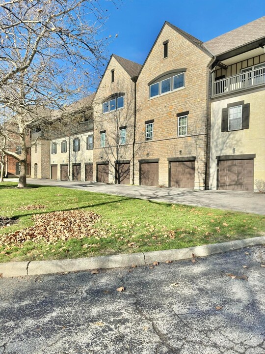 6055 Craughwell Ln in Dublin, OH - Building Photo