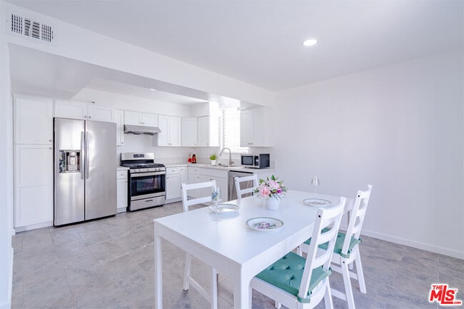 1017 S Bedford St in Los Angeles, CA - Building Photo - Building Photo