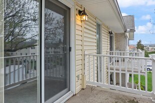5 Warren Lodge Ct in Cockeysville, MD - Building Photo