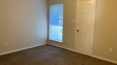 6811 Winding Trace Dr in Houston, TX - Building Photo - Building Photo