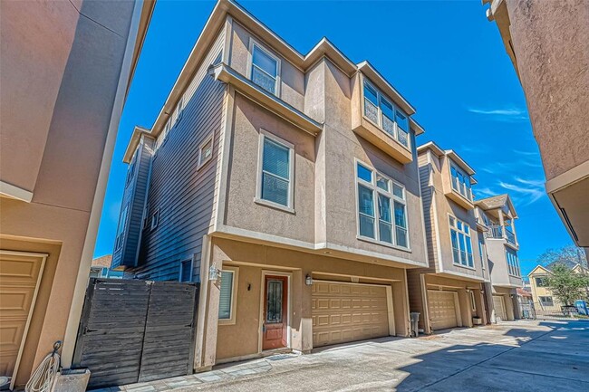 1002 W 22nd St in Houston, TX - Building Photo - Building Photo