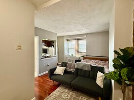 84 Chandler St, Unit 4 in Boston, MA - Building Photo