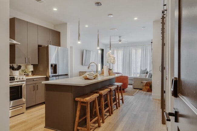 303 31st Ave N, Unit 206 in Nashville, TN - Building Photo - Building Photo