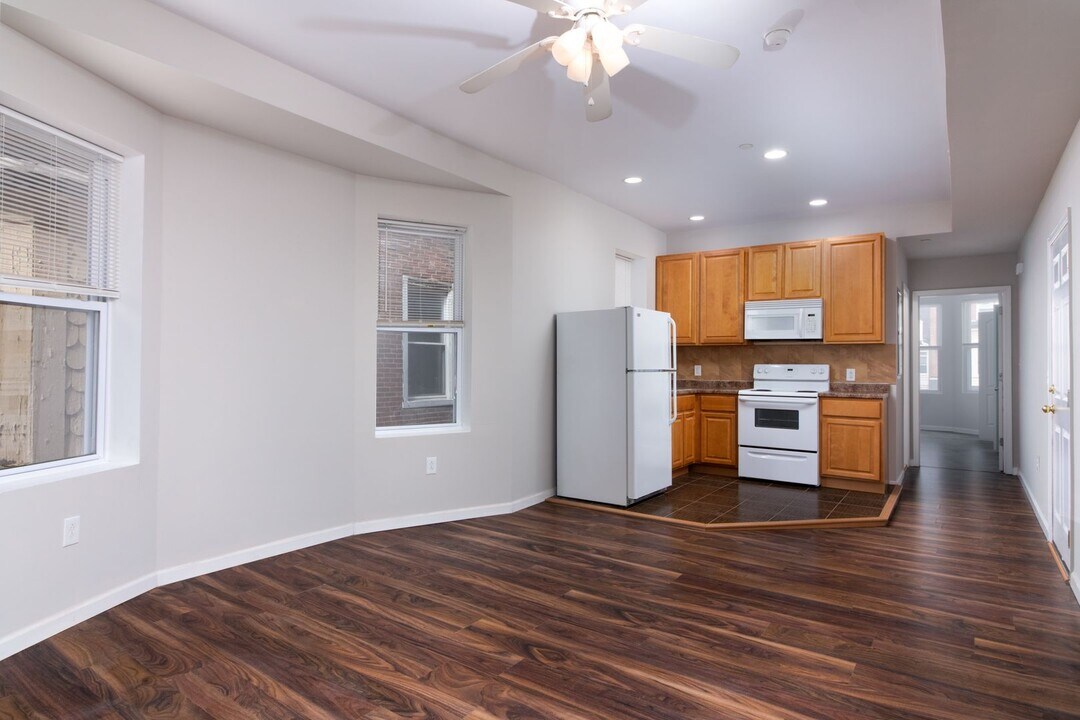 544 S 49th St in Philadelphia, PA - Building Photo
