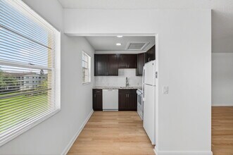 459 Mansfield K in Boca Raton, FL - Building Photo - Building Photo