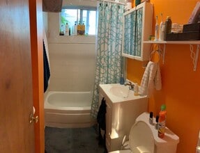 132 1/2 Oxford St, Unit 10 in Cambridge, MA - Building Photo - Building Photo