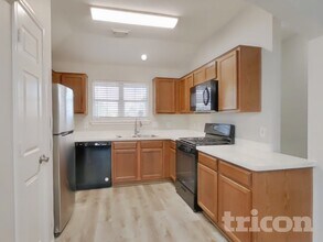 7402 Deloache Ave in Humble, TX - Building Photo - Building Photo