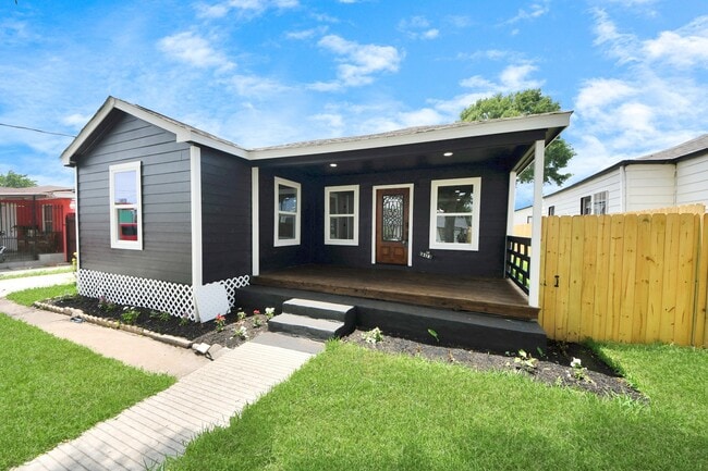 1218 Des Jardines St in Houston, TX - Building Photo - Building Photo