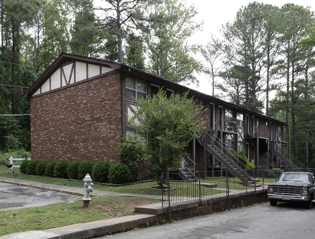 Essex House Apartments in Atlanta, GA - Building Photo - Building Photo