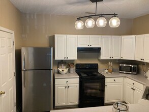 141 Wexford Dr, Unit 202 in Anderson, SC - Foto de edificio - Building Photo