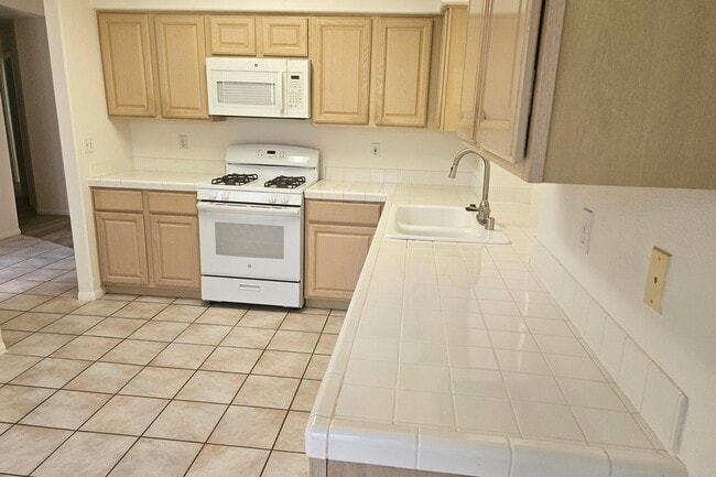 property at 40968 Schafer Pl