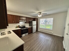 Sundale Townhomes in Sun Prairie, WI - Building Photo