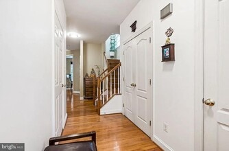 6721 Sycamore Park Dr in Haymarket, VA - Building Photo - Building Photo