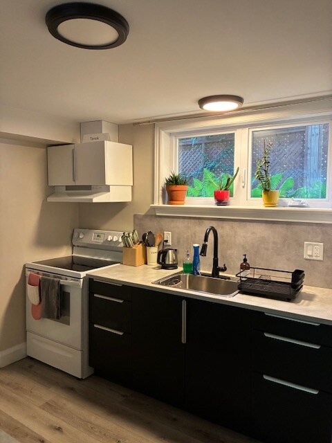 1756 Cuba Av in Ottawa, ON - Building Photo