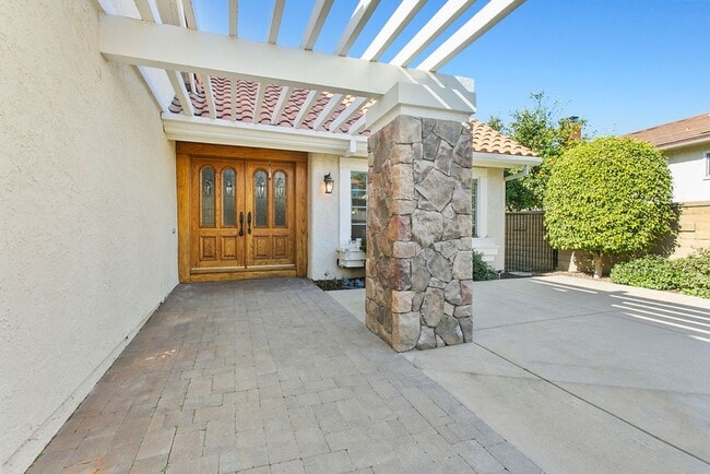 26561 Campesino in Mission Viejo, CA - Building Photo - Building Photo