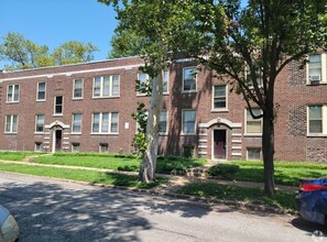 Loop Luxury Apartments in University City, MO - Building Photo - Primary Photo