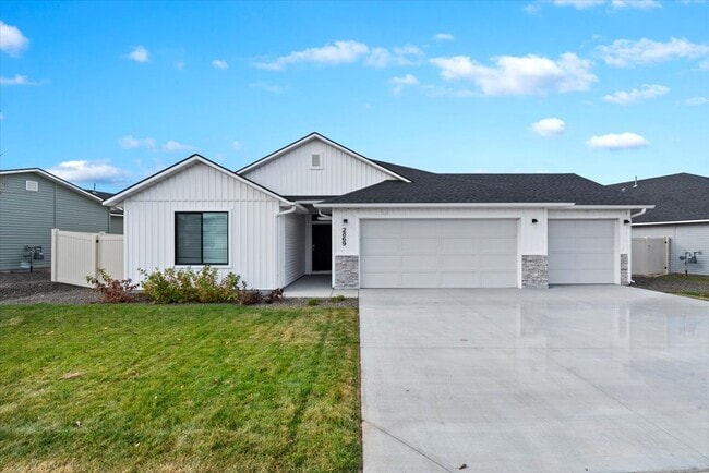 property at 2869 N Arroyo Vis Wy