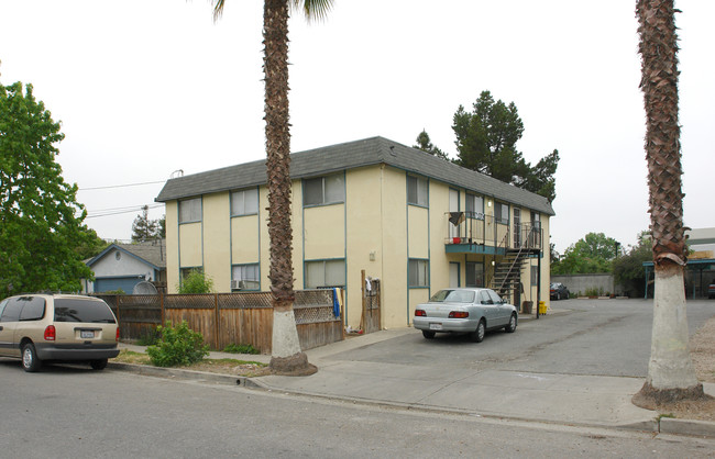 140-145 E Edmundson Ave in Morgan Hill, CA - Building Photo - Building Photo