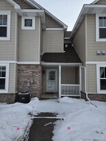 12263 Xylite St NE, Unit c in Blaine, MN - Building Photo