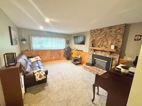 13685 Harwell Path in Apple Valley, MN - Building Photo - Building Photo