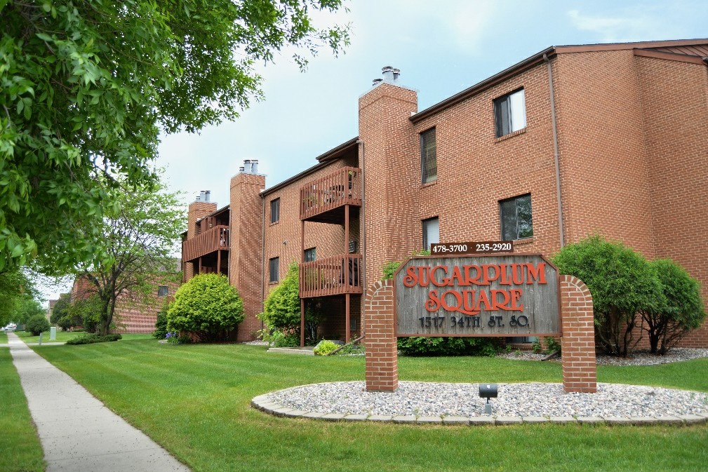 Sugar Plum in Fargo, ND - Building Photo