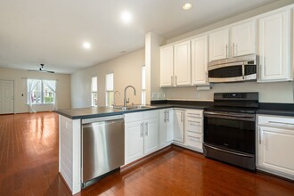 44 Danbury Ct in Pittsboro, NC - Foto de edificio - Building Photo