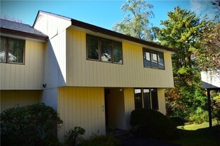 132 Pines Dr in Roxbury, NY - Building Photo