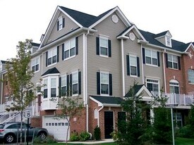 15 Alexander Ct in Jersey City, NJ - Building Photo