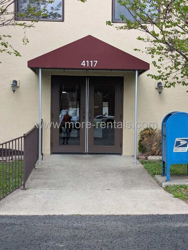 4117 Karl Rd in Columbus, OH - Building Photo - Building Photo