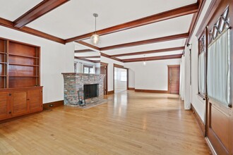 2ND842 in Santa Monica, CA - Building Photo - Interior Photo