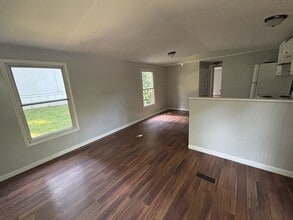 219 Cherry Tree Dr in Asheville, NC - Building Photo - Building Photo