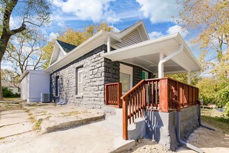 6828 Bales Ave in Kansas City, MO - Building Photo - Building Photo