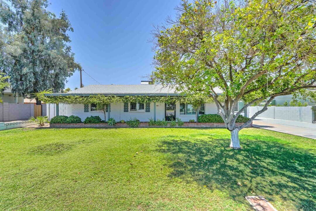 4019 E Turney Ave in Phoenix, AZ - Building Photo