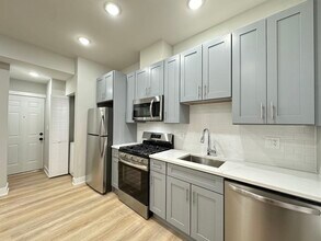 431 W Belden Ave in Chicago, IL - Foto de edificio - Building Photo